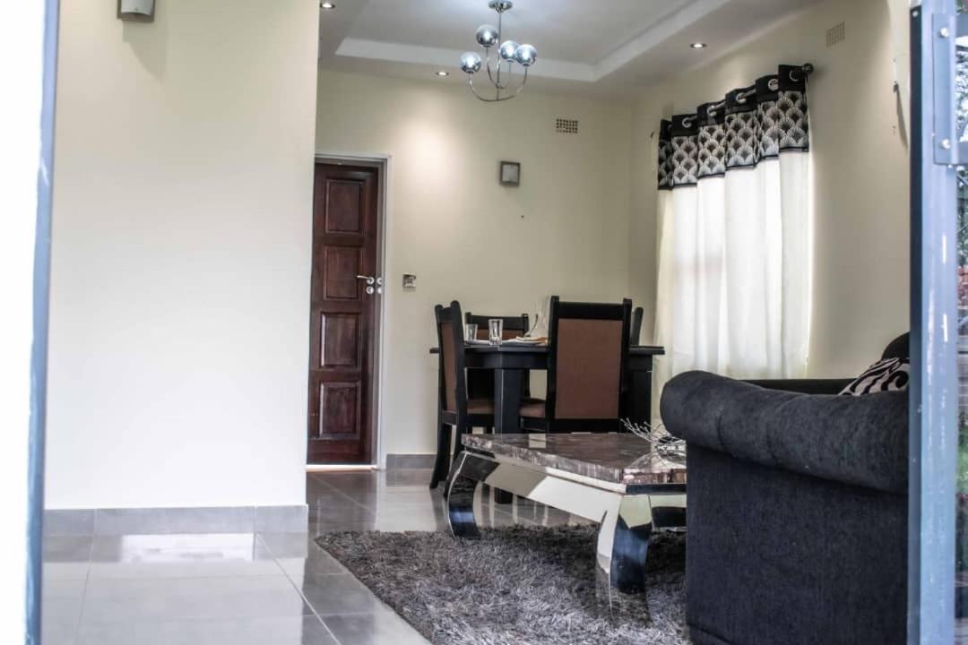 Lynm Residence Хараре Экстерьер фото